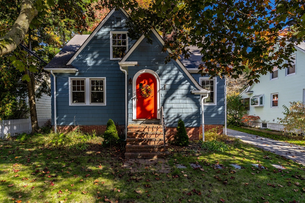 27 Rhode Island Ave, South Portland, ME 04106 - photo 1