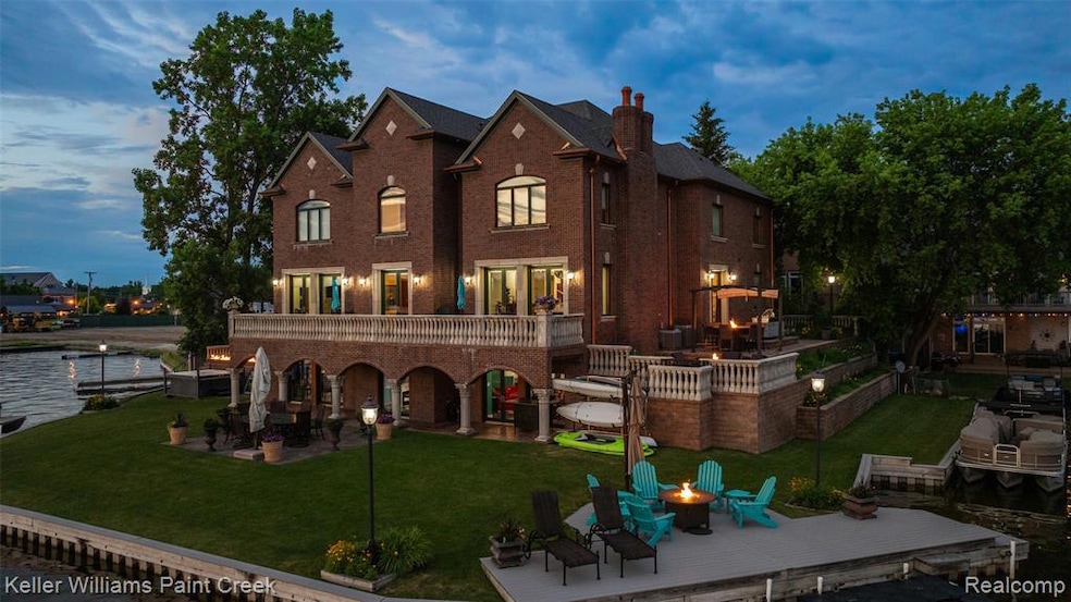 328 S Broadway St, Lake Orion, MI 48362 - photo 1