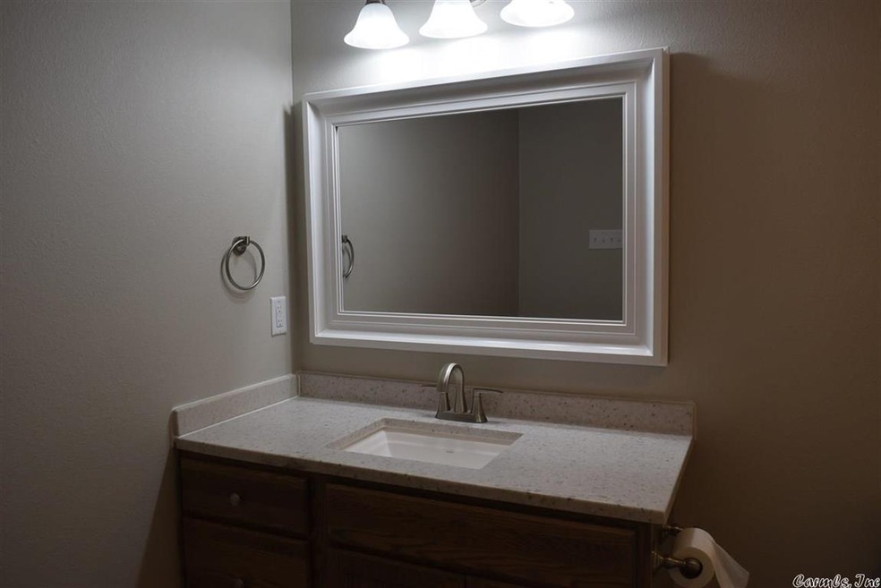 2115 Tyler St, Conway, AR 72034 - photo 1