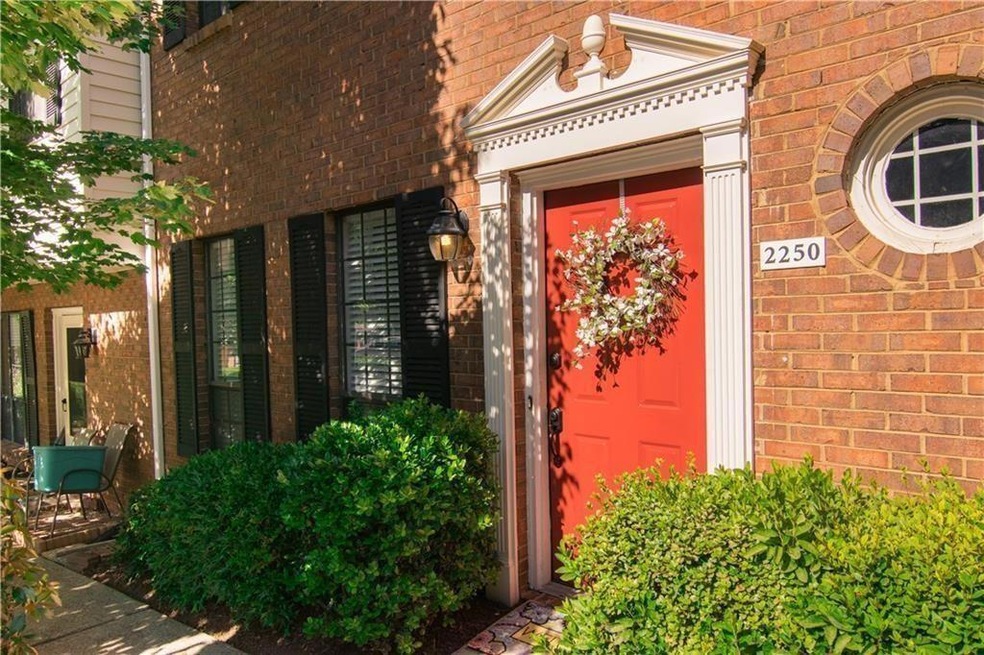 2250 Newport Landing, Alpharetta, GA 30009 - photo 1