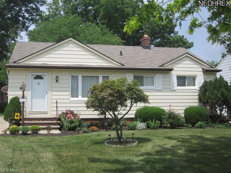 Front view of this lovely Ranch style home painted