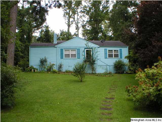 Welcome to 2124 Larkwood Drive!