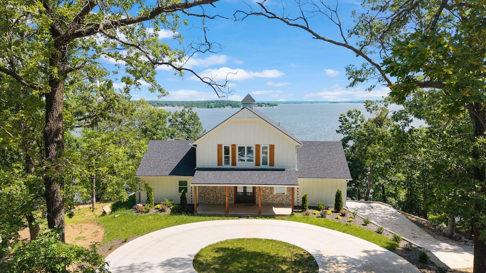 For Sale $985,000 • Co-Listing Agent