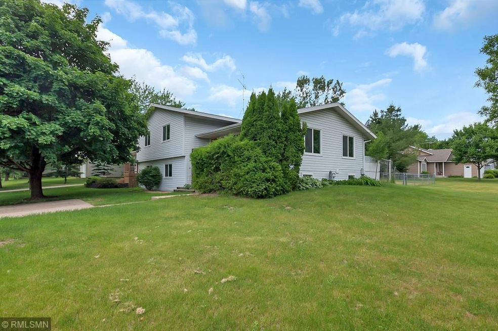 101 8th St N, Sartell, MN 56377 MLS NST5215425