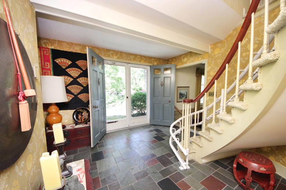 16 Cottontail Rd, Cos Cob, CT 06807 - photo 1