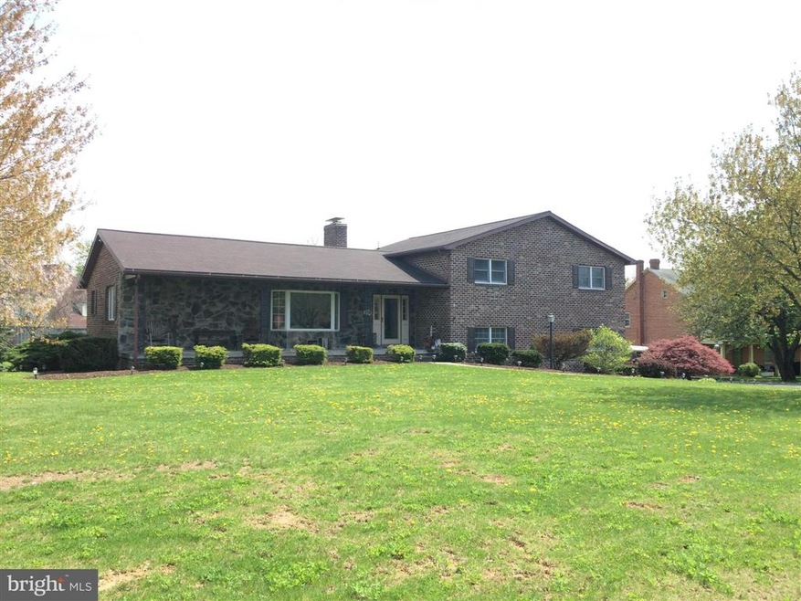 2926 Philadelphia Ave, Chambersburg, PA 17201 - photo 1