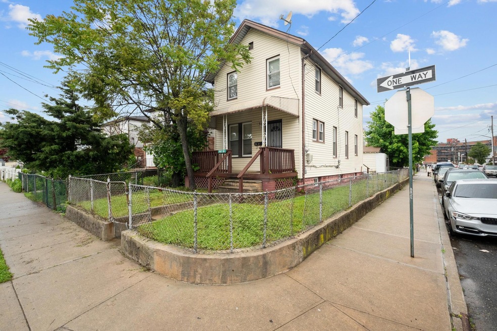 Sold $670,000 • Co-Listing Agent