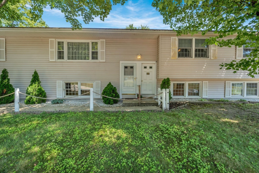 77 Hancock Rd, Peterborough, NH 03458 - photo 1