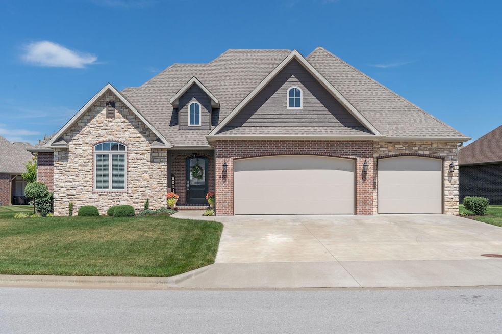 1-web-or-mls-851 Edenmore Cir, Nixa_-7
