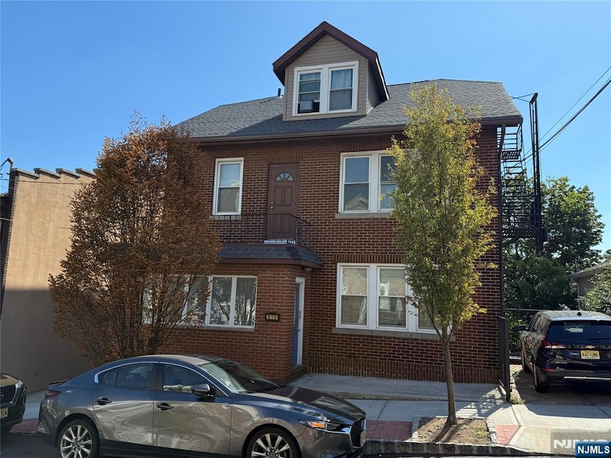 610 Gregory Ave unit 2, Weehawken, NJ 07086 - photo 1