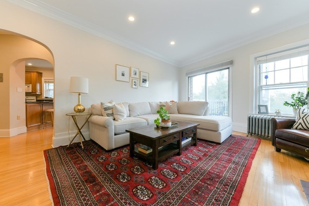 208 Fuller St unit 4, Brookline, MA 02446 - photo 1