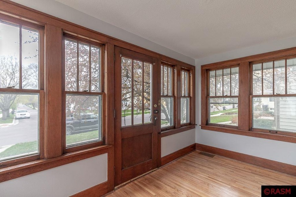 205 W 8th St, Mankato, MN 56001 - photo 1