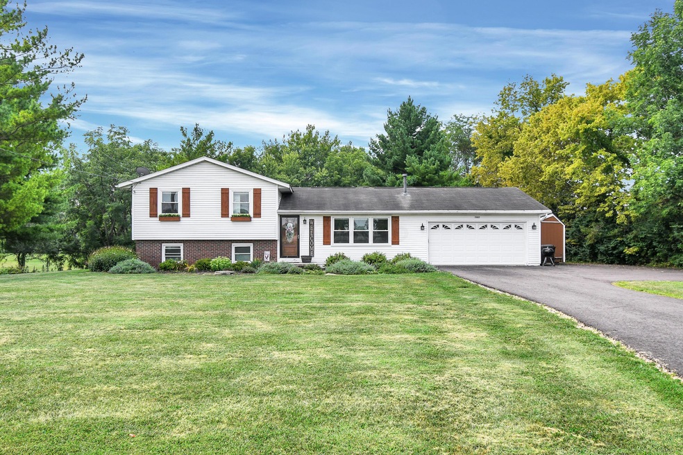 7007 Tarlton Rd, Circleville, OH 43113 - photo 1