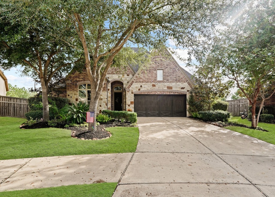 27103 Birch Pine Ct, Fulshear, TX 77441 - photo 1