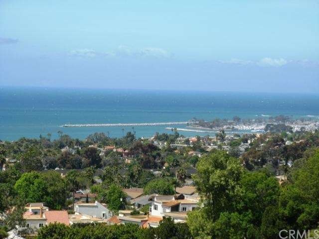 Looking right into Dana Point Harbor