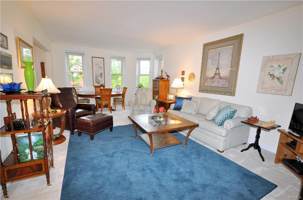 949 Palmer Rd unit 3F, Bronxville, NY 10708 - photo 1
