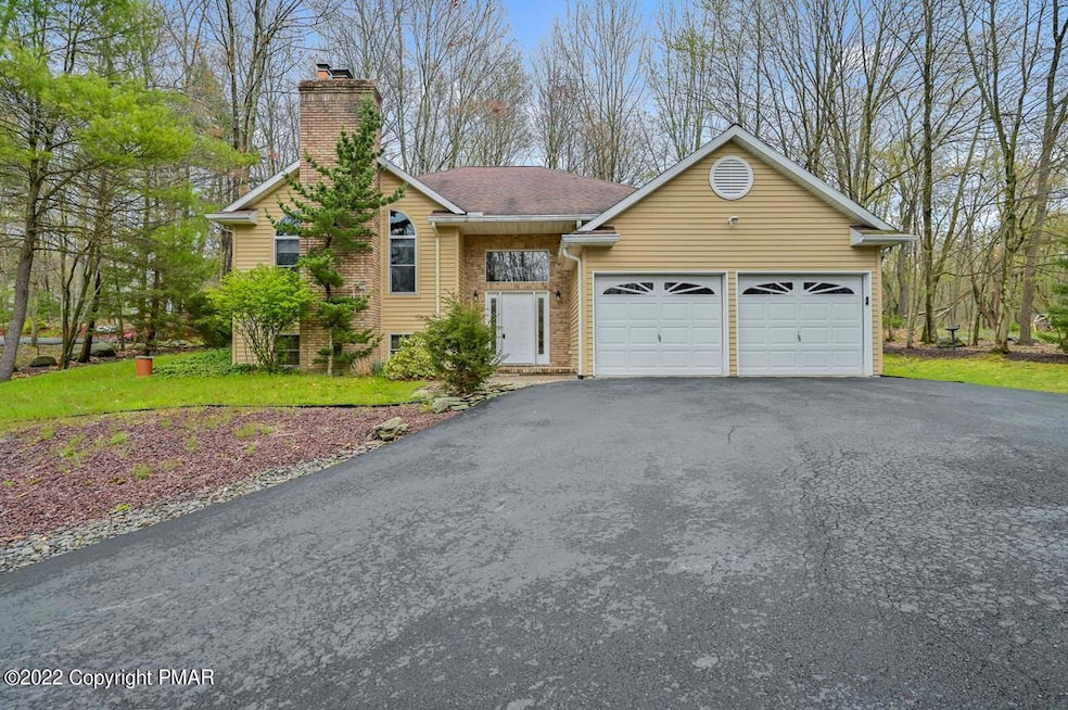 324 Eastshore Dr, East Stroudsburg, PA 18301 - photo 1