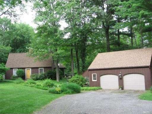 18 Meadow Wood Dr, South Deerfield, MA 01373 - photo 1