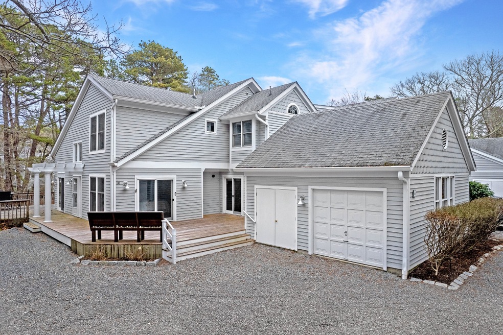 Premiere End Unit has been fully renovated.