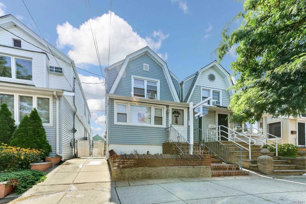 107-30 88th St, Ozone Park, NY 11417 - photo 1