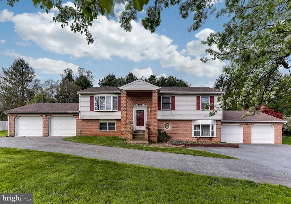 3422 Hanover Pike, Manchester, MD 21102 - photo 1