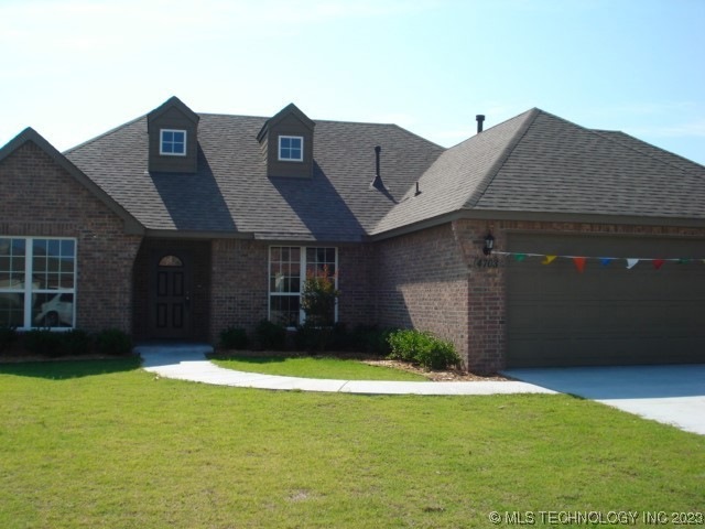 4703 S Narcissus Place, Broken Arrow, OK 74011 - photo 1