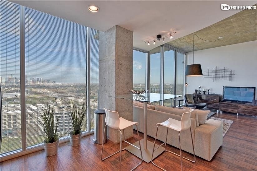 For Rent $1,995/month