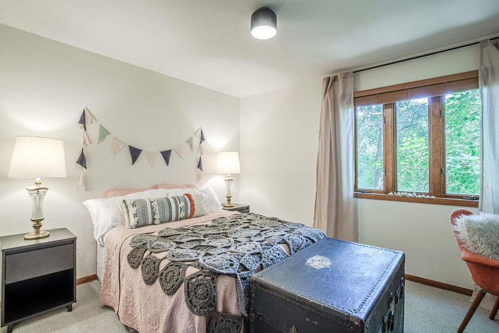 824 Shady Oaks Ln, Oregon, WI 53575 - photo 1