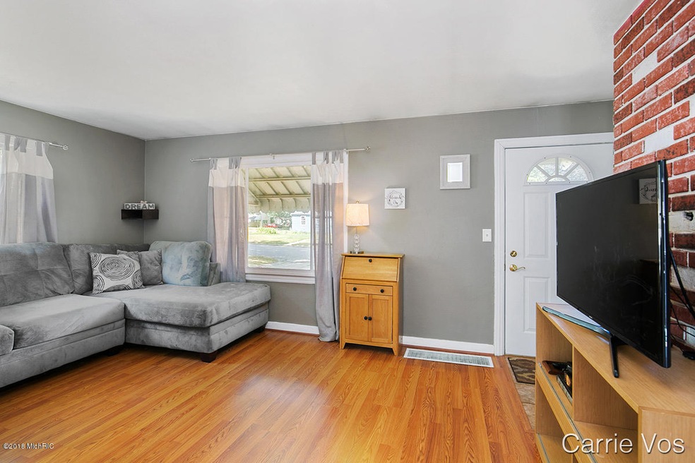 1310 Edith Ave NE, Grand Rapids, MI 49505 - photo 1