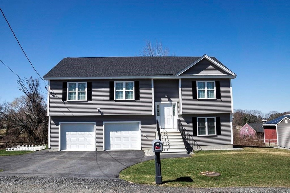 3 Lake Whittemore Dr, Spencer, MA 01562 - photo 1