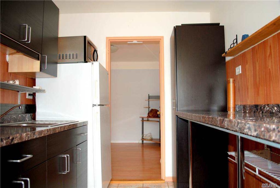 8710 204th St unit A25, Hollis, NY 11423 - photo 1