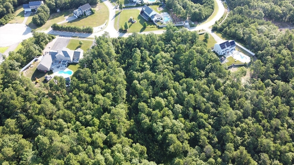 17-035 Seabiscuit Dr, Plymouth, MA 02360 - photo 1