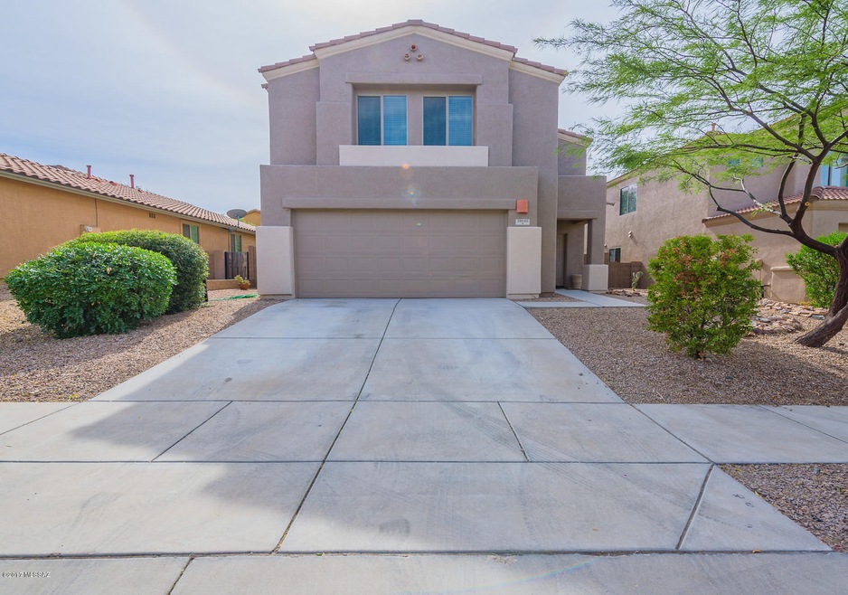 10840 front of home