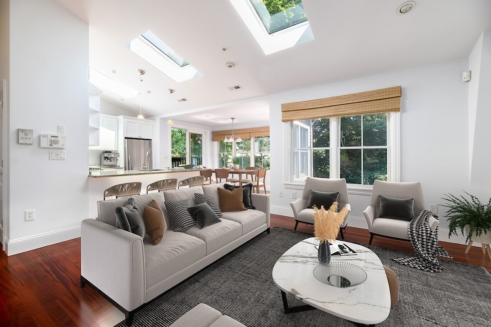 40 Mount Pleasant St unit 4, Cambridge, MA 02140 - photo 1