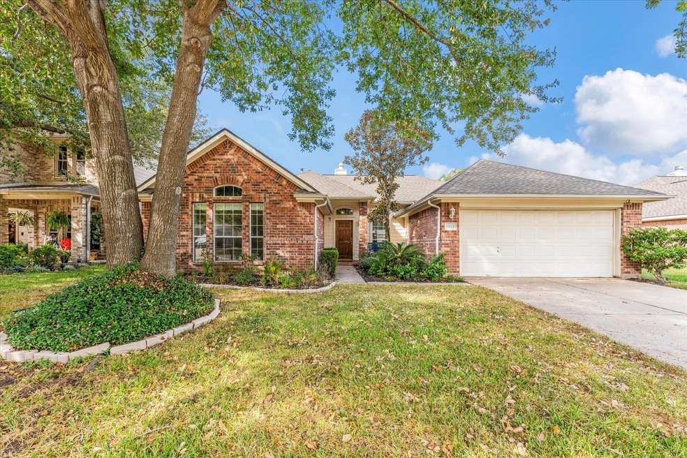 8831 Gas Light Village Dr, Houston, TX 77095 - photo 1
