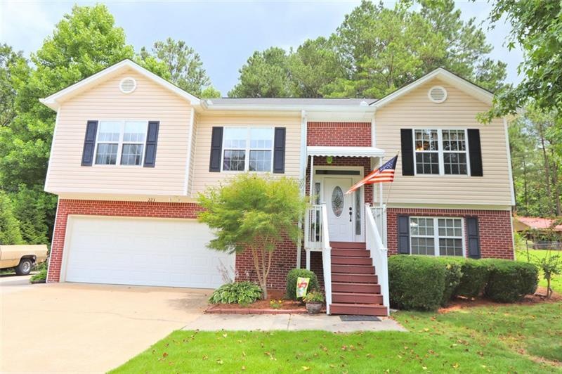 223 Meadowbrook Ln, Carrollton, GA 30117 - photo 1