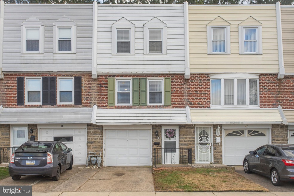 45 Suburban Ln, Upper Darby, PA 19082 - photo 1