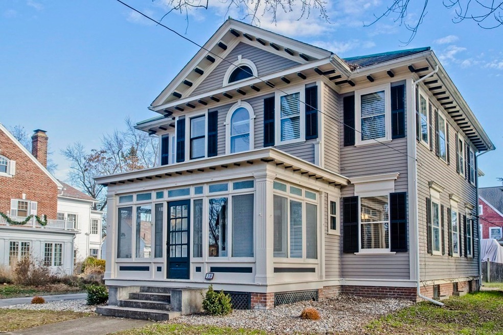 39 Bellevue Ave, Springfield, MA 01108 - photo 1