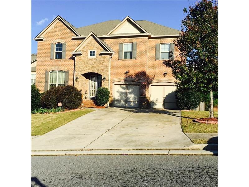 SPACIOUS 4 BEDROOM 2.5 BATH WITH 3643 SQ FT5.