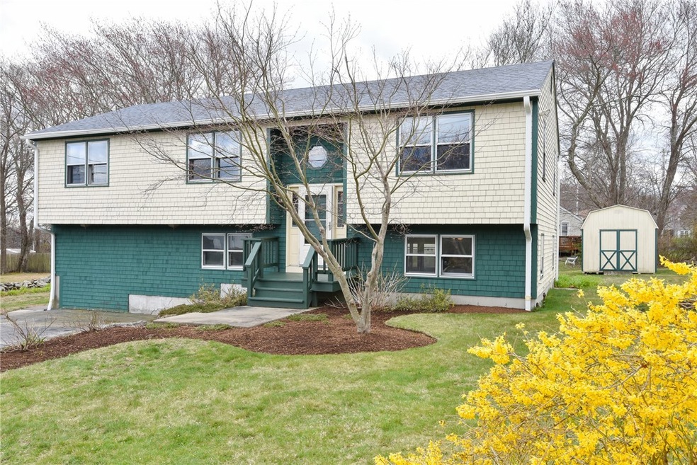 9 Clara Ln, Narragansett, RI 02882 - photo 1