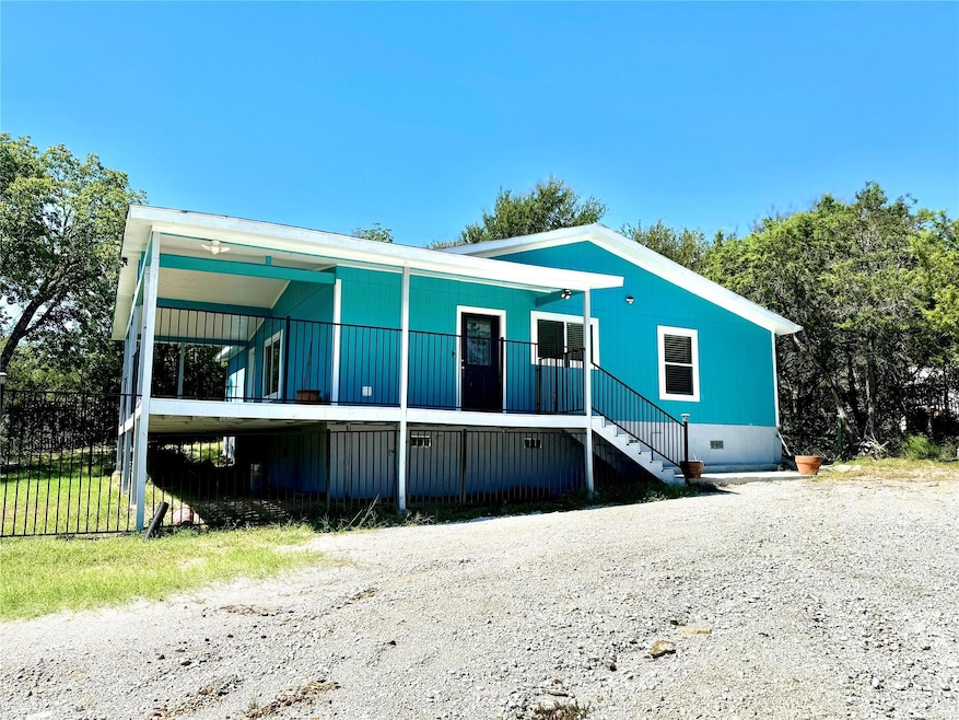 2618 Creekview Dr, Granbury, TX 76048 - photo 1