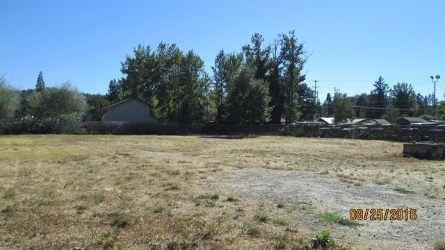 1077 Rogue River Hwy, Grants Pass, OR 97527 - photo 1