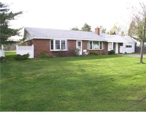222 E Elm St, Yarmouth, ME 04096 - photo 1