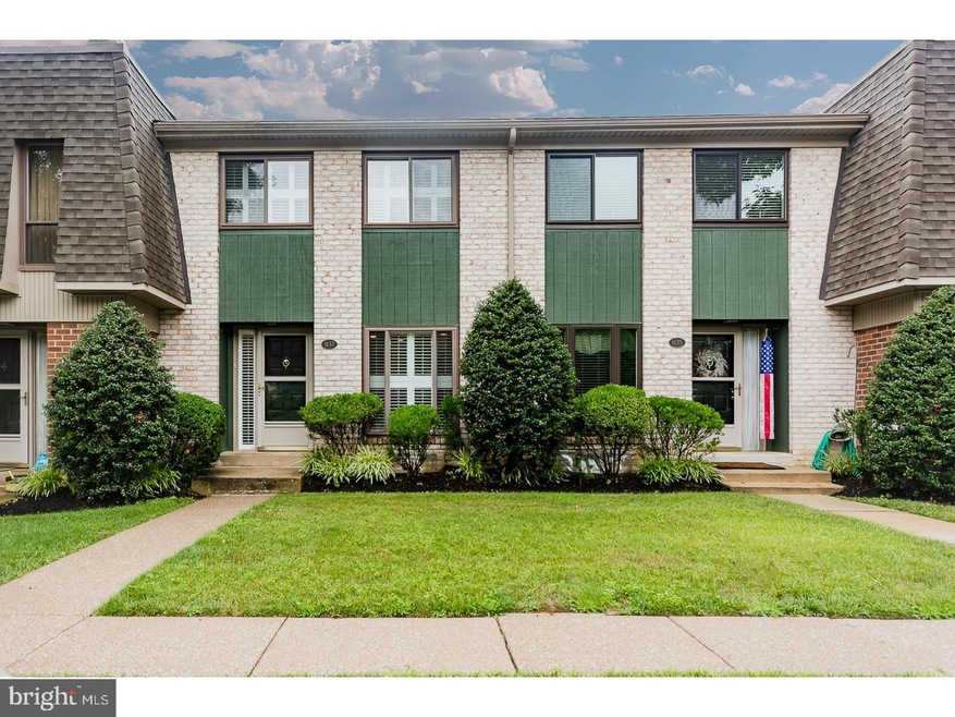 1137 Putnam Blvd unit 24, Wallingford, PA 19086 - photo 1