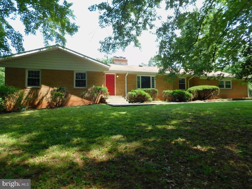 6750 Chestnut Oak Ln, Warrenton, VA 20187 - photo 1