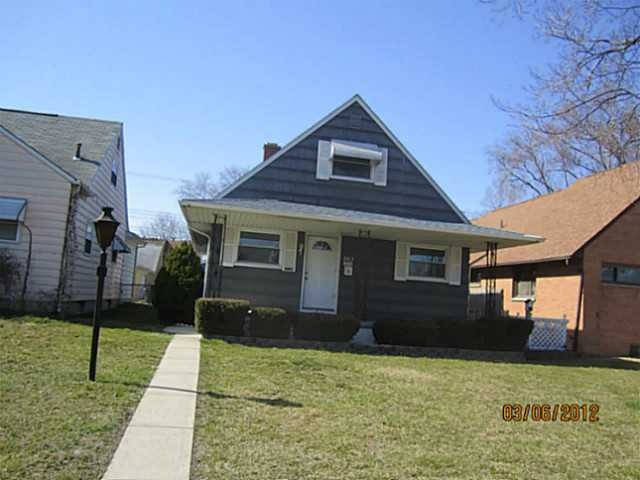 863 Chestershire Rd, Columbus, OH 43204 - photo 1