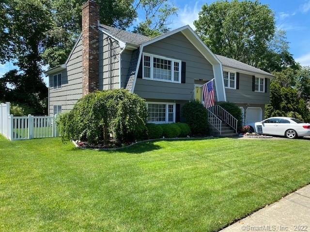 85 Sheffield Dr, Stratford, CT 06614 - photo 1