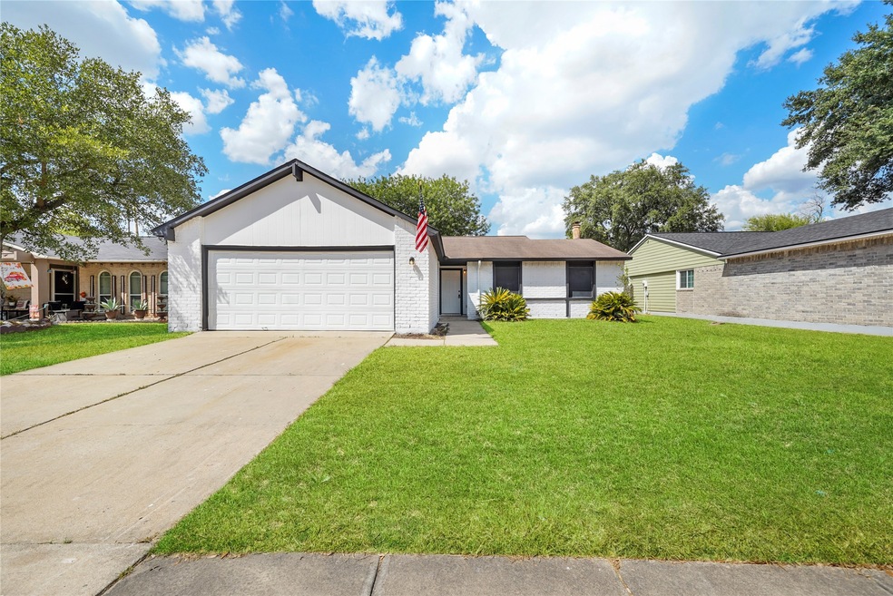 17310 Glenpatti Dr, Houston, TX 77084 - photo 1