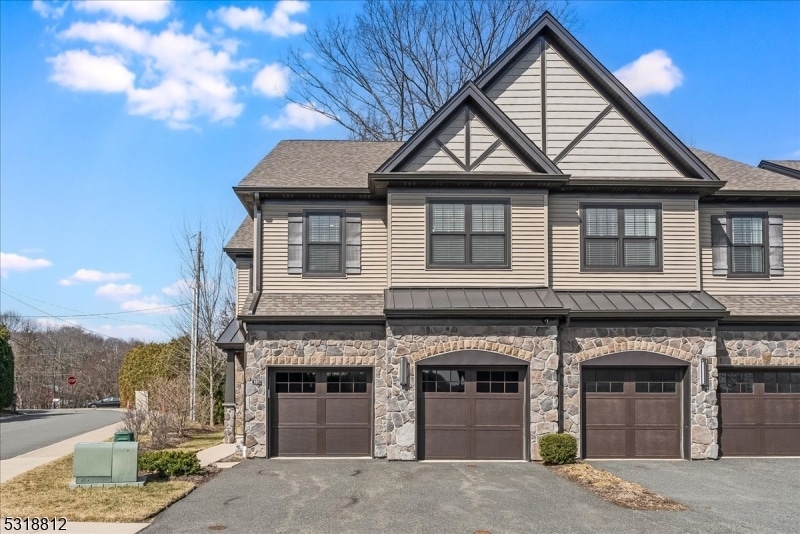 101 Mariners Pointe, Hopatcong, NJ 07843 - photo 1