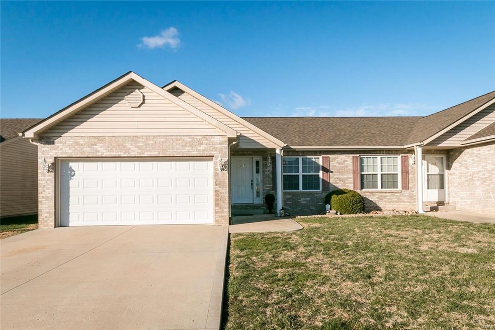 217 Alamosa Dr unit 219, Freeburg, IL 62243 - photo 1